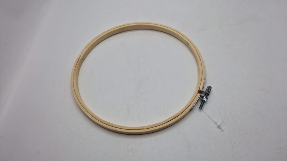 Tamborek drewniany 20 cm.