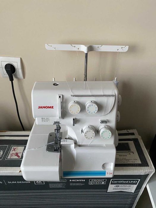 оверлок JANOME Т-34 Японія