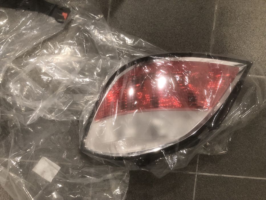 Farol traseiro Astra H - origem