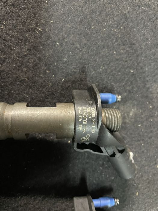 Форсунка hyundai kia 2.0 2.2 crdi 33800-2f000