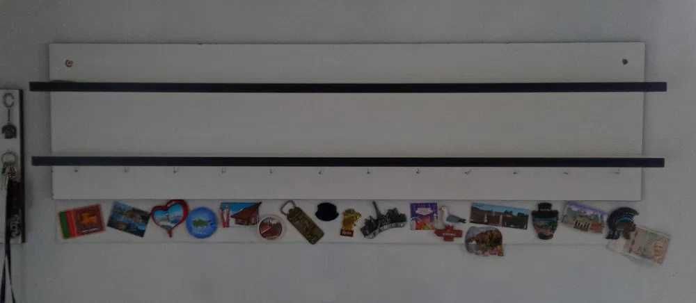 Połka reklamowa kubki breloki magnesy