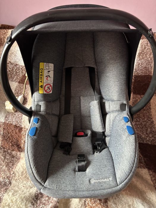 Fotelik samochodowy  / nosidlo  avionaut pixel z bazą isofix