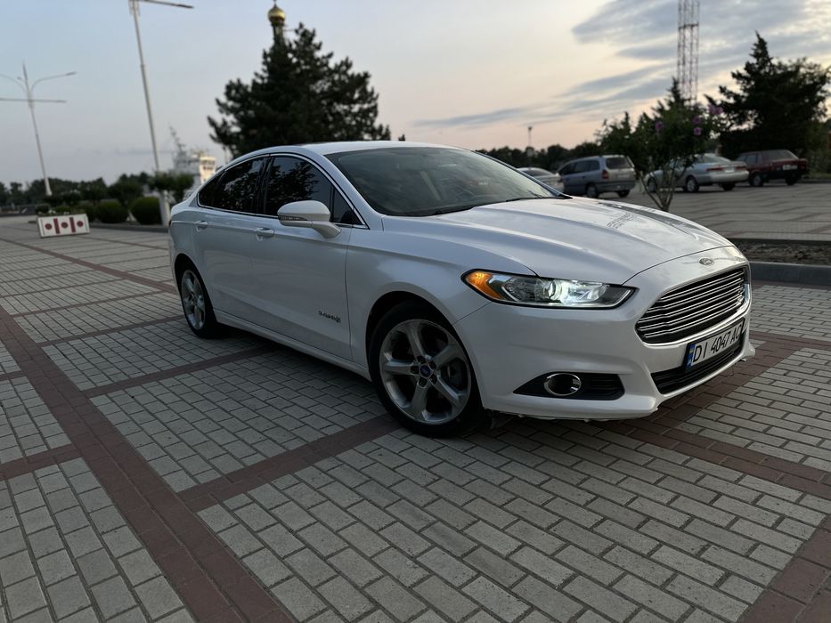Ford Fusion HYBRID