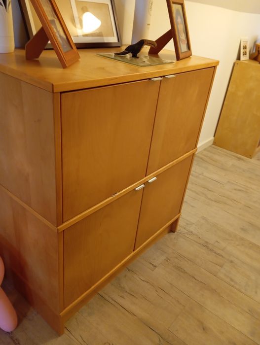 Móvel para sala ou corredor