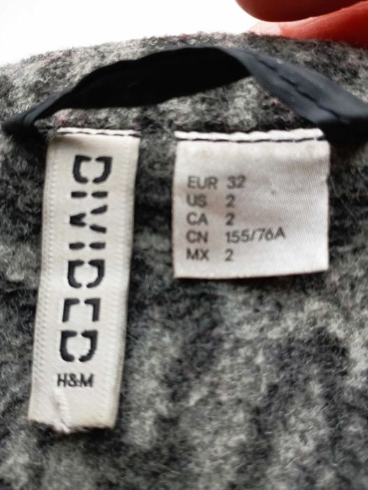 Стильне жіноче демісезонне пальто