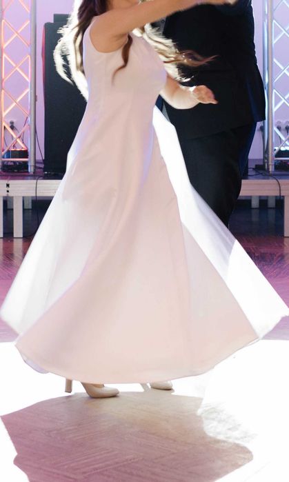 Suknia ślubna klasyczna