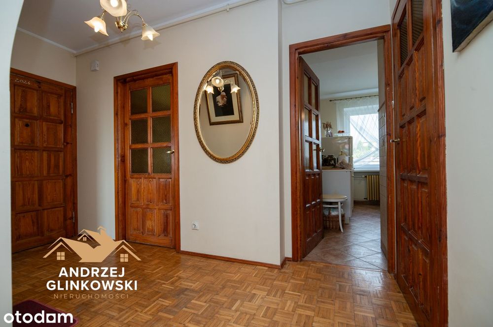 Mieszkanie Z Garażem W Bryle Budynku
