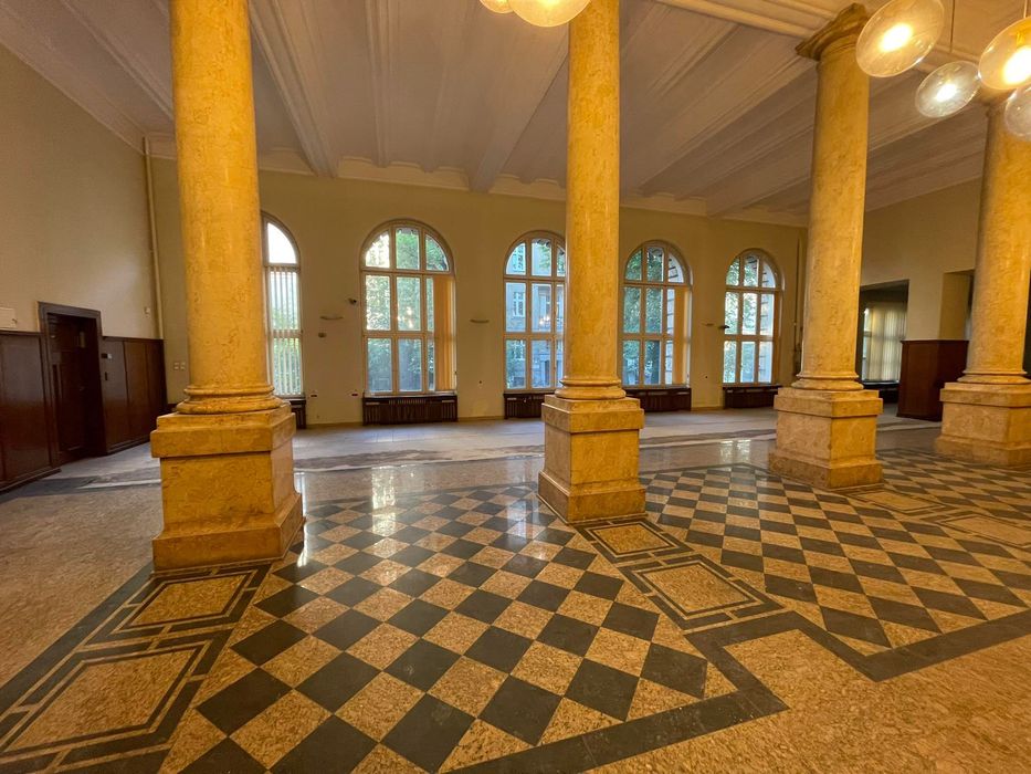 Sala kolumnowa 292 m² w centrum Opola- ul. Damrota