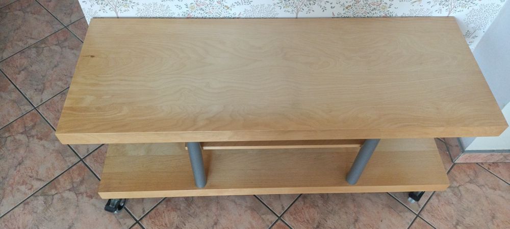 Stolik RTV Ikea na kółkach