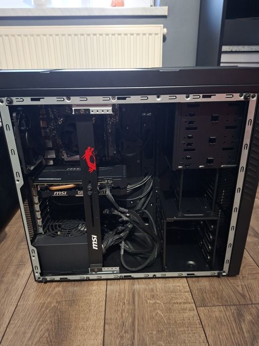 Komputer gamingowy msi codex 5