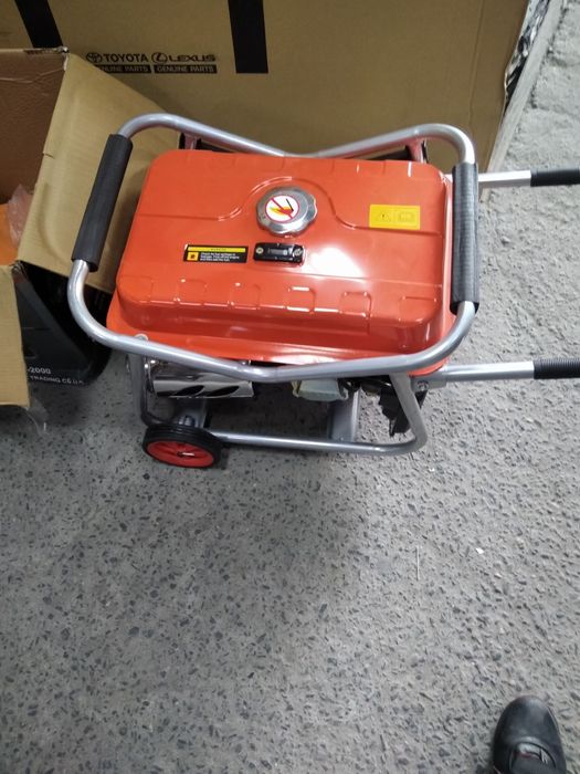 Продам генератор Oscar