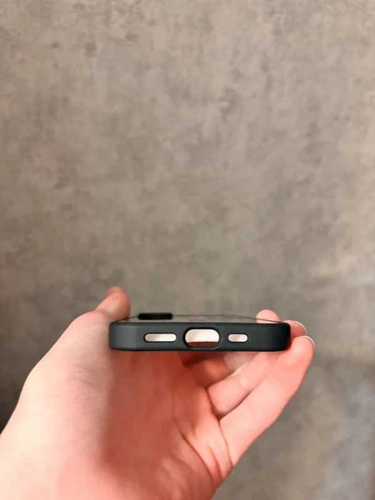 Sprzedam etui Magsafe do IPhone 16