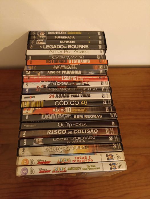 Lote de 22 DVDs novos