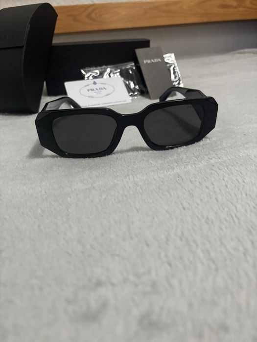 Okulary przeciwsloneczne Prada Milano