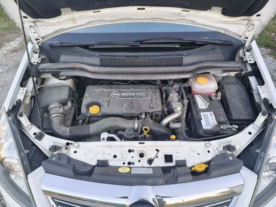 Opel Zafira 2012