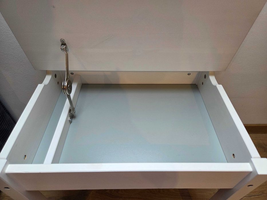 Biurko Ikea + krzeslo +tablica