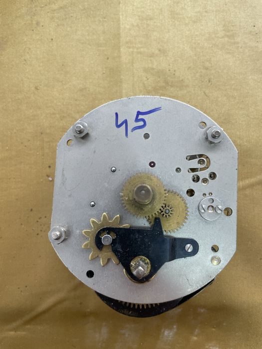 Mechanizm zegara kinzle