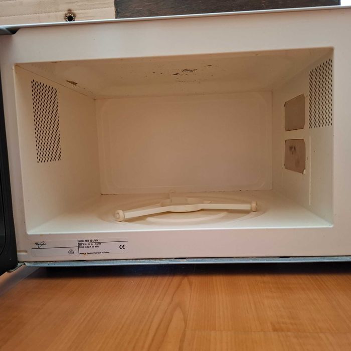 Microondas da whirlpool MD101 muito bom estado