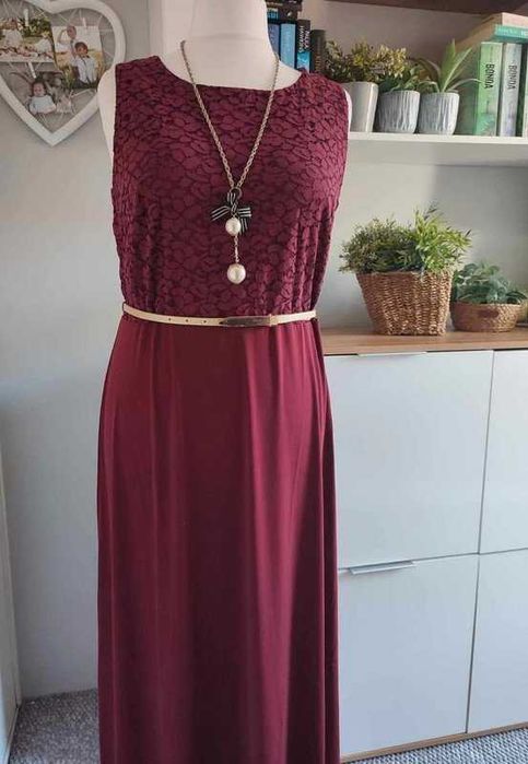 Bordowa sukienka maxi z koronką + złoty pasek 44/46