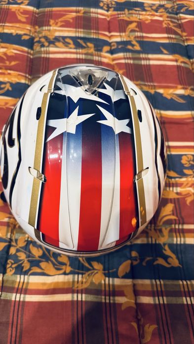 Capacete ARAI RX-7 Corsair