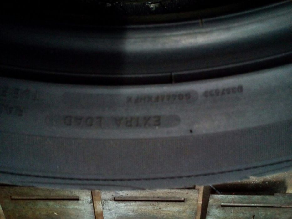 Pneus 285 40 r 21 semi novos