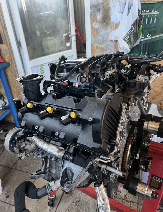 Продам двигун Audi Q7 3.0 CNRB 2015