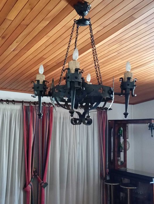 1 Candeeiro  + 6 Apliques em ferro fundido