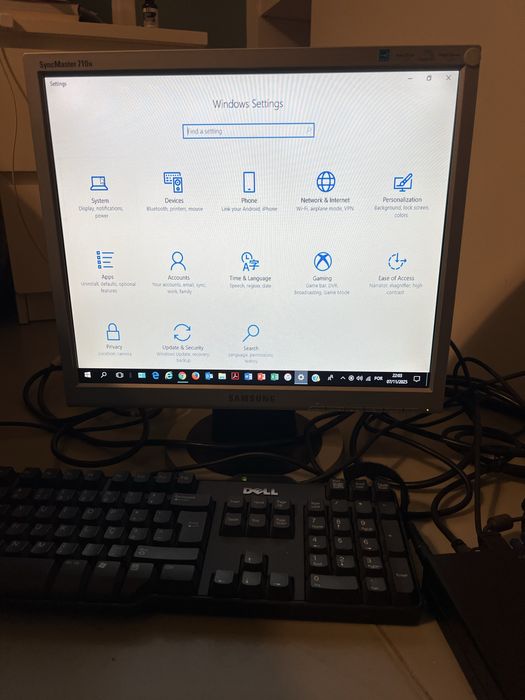 Conjunto de monitor+teclado+rato vintege