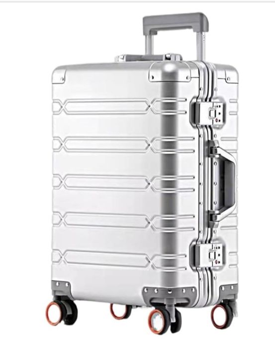 Walizka podróżna aluminiowo-magnezowo-metalowa