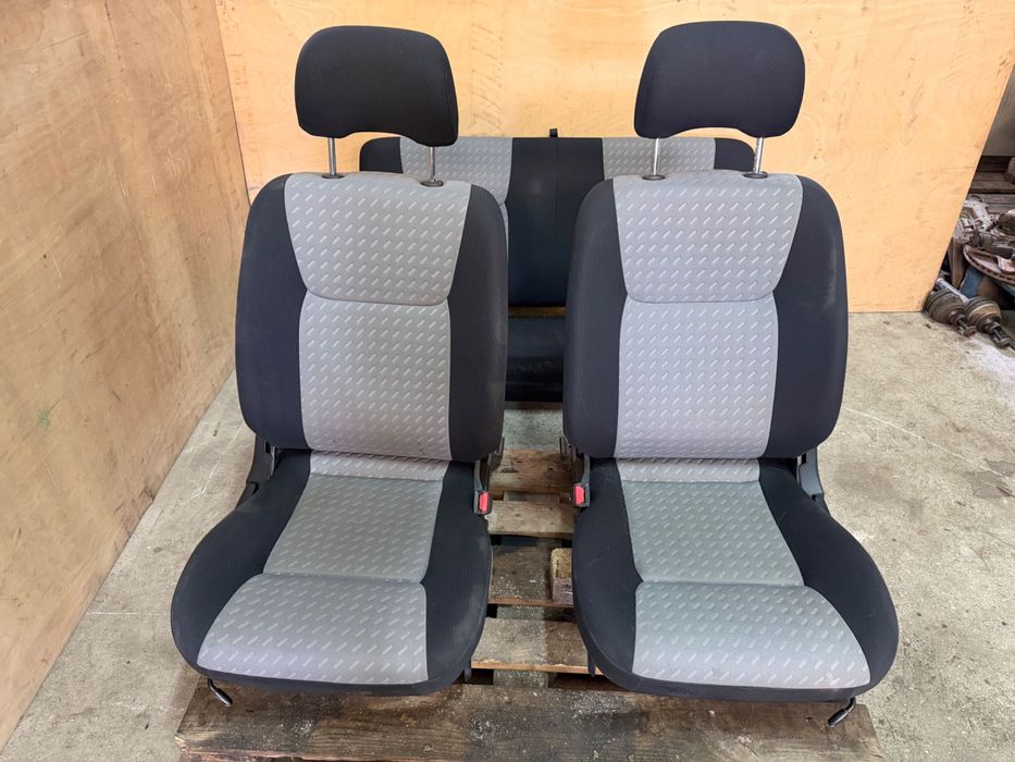 Conjunto de Bancos Nissan Navara D22