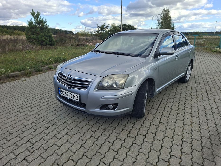 Toyota Avensis II