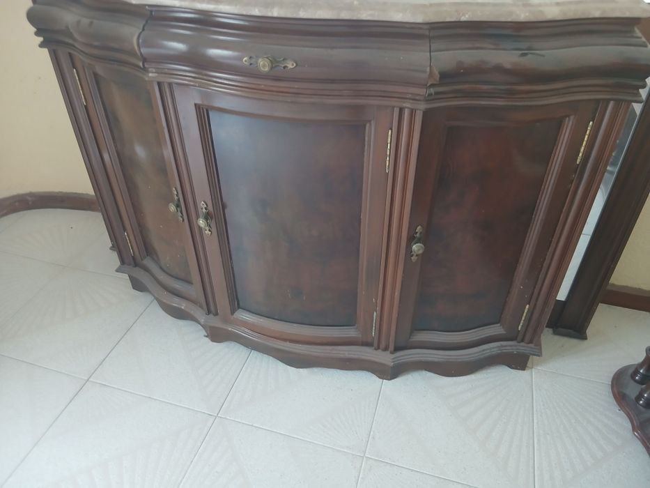 Vendo sapateira com espelho