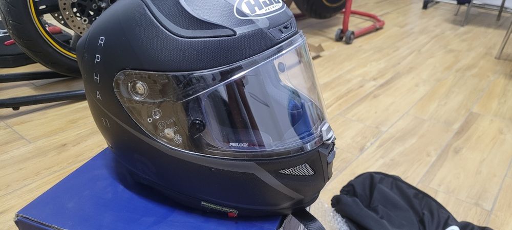 HJC Rpha 11 Carbon S