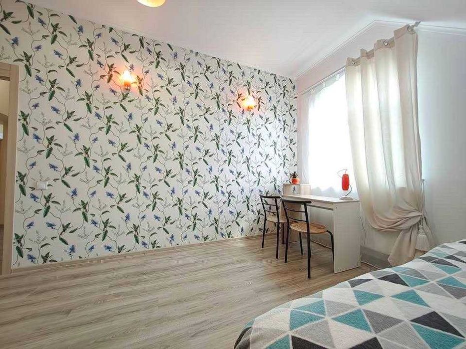 Просторий будинок 190 м² на 12 сотках у тихій зеленій локації