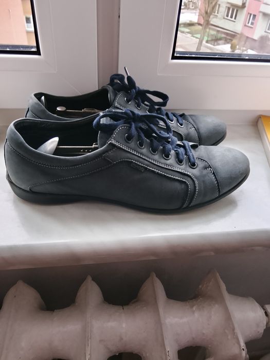 Sprzedam buty KAZAR rozmiar 42