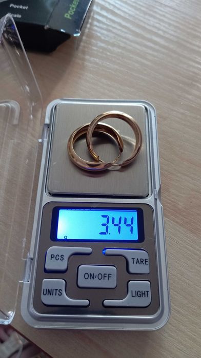 Złote kolczyki koła