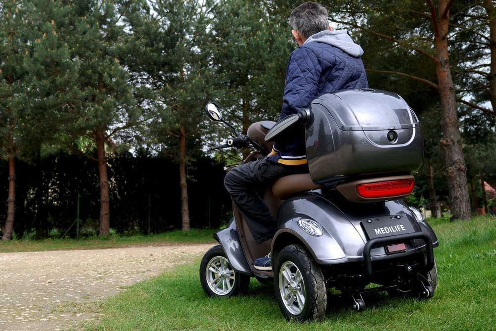 Skuter inwalidzki elektryczny Czterokołowy MEDILIFE TORO