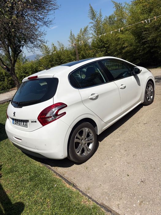 peugeot 208 11/12