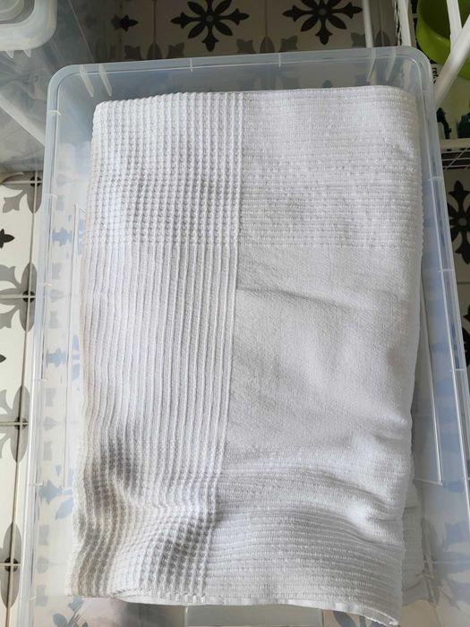 Roupa de cama e atoalhados para 6 pessoas