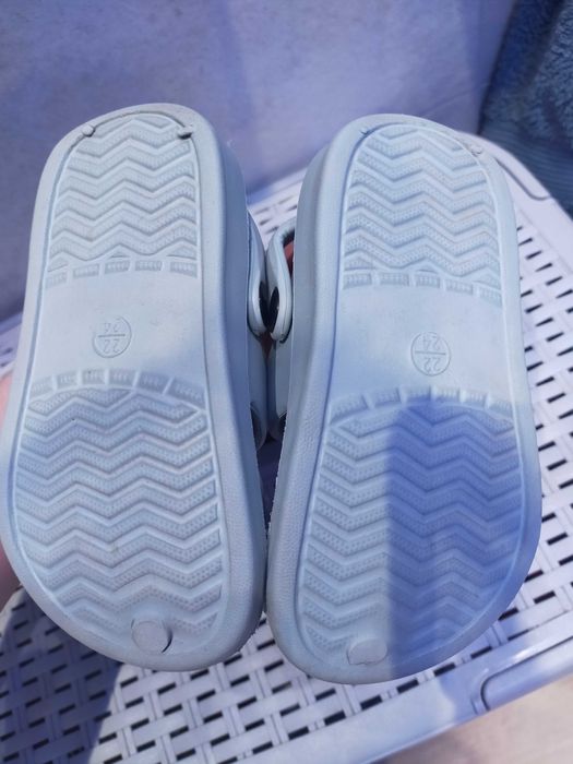 Sprzedam dziecięce klapki