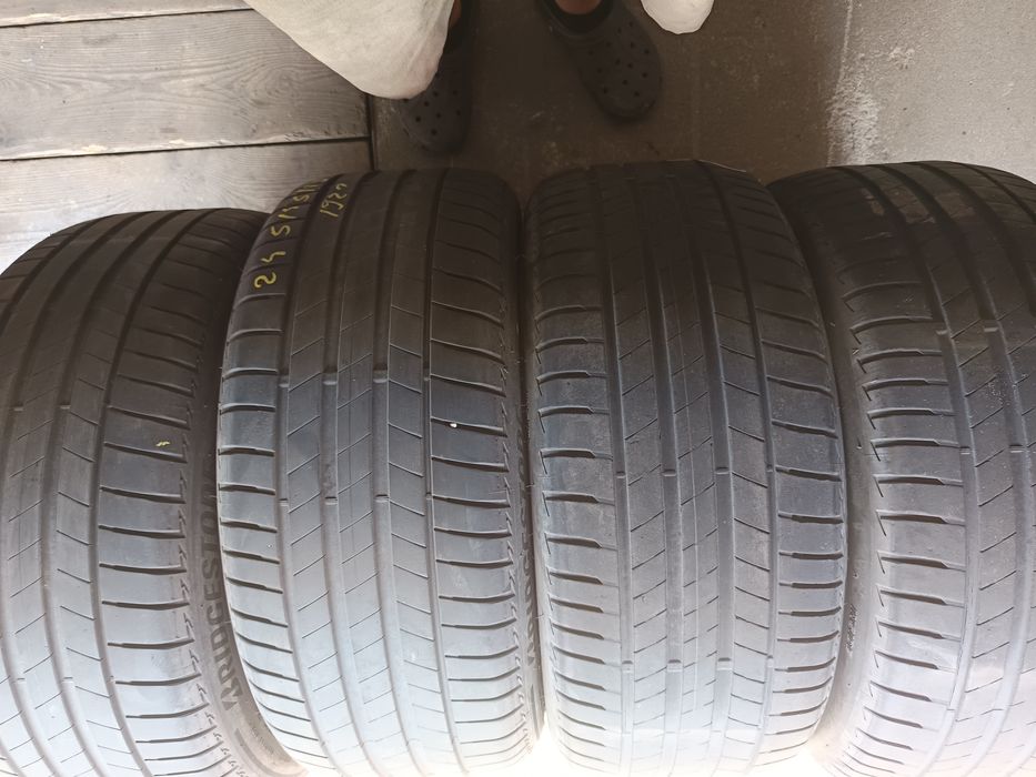 Opony 245/45R19 Bridgestone