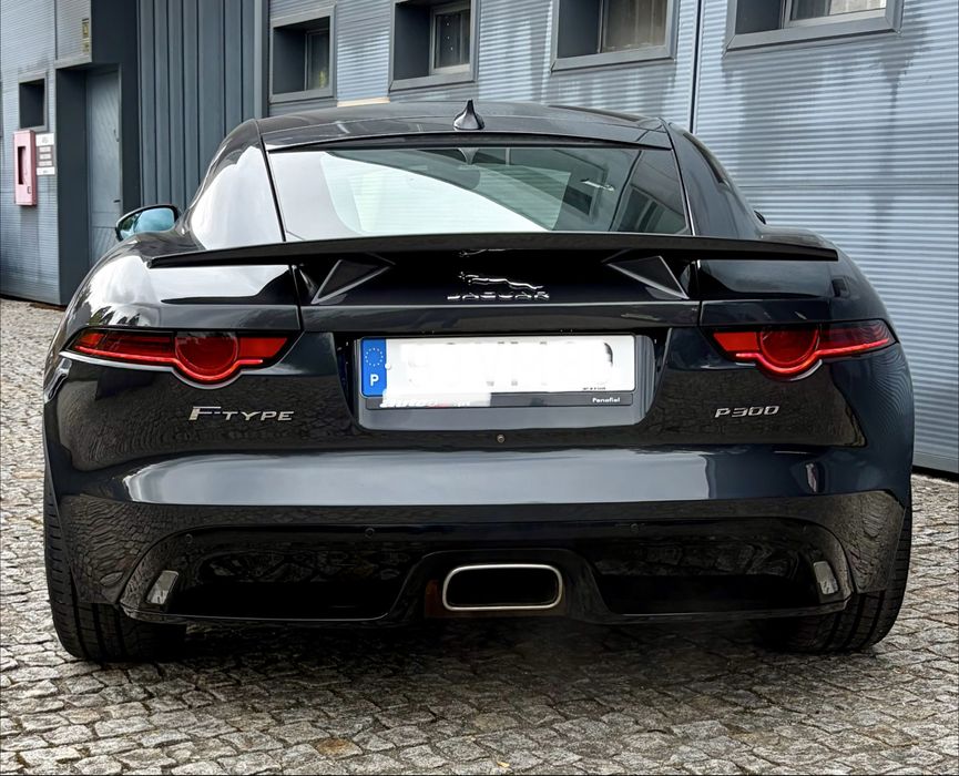 Jaguar F-Type P300 Auto R-Dynamic