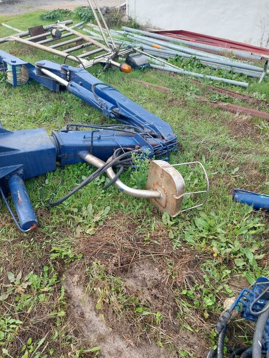 2  gruas em bom estado