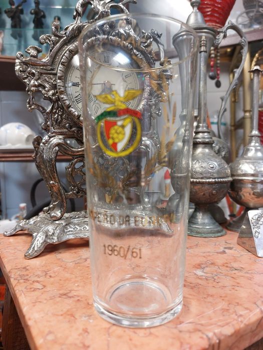 Copo oficial do sport lisboa benfica representando campeões da Europa