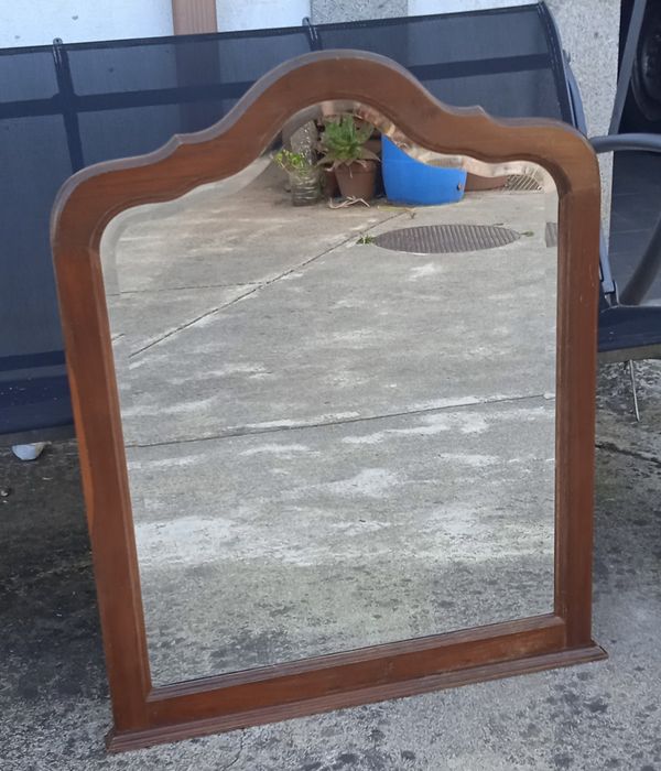 Moldura com vidro Espelho em castanho maciço ótimo estado