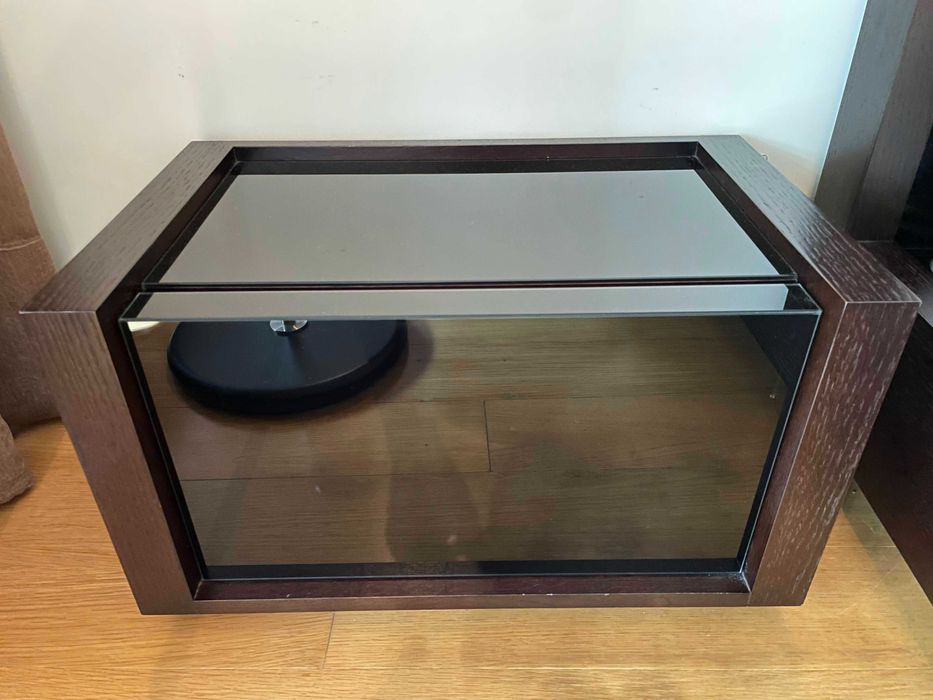 Quarto casal Wengue (Cama, estrado, 2 mesinhas e cabide)