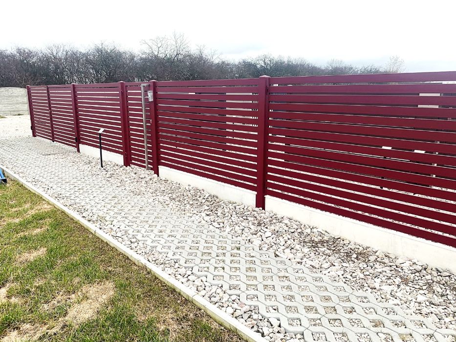 Ogrodzenia metalowe, poziome, nowoczesne, palisadowe, żaluzjowe.