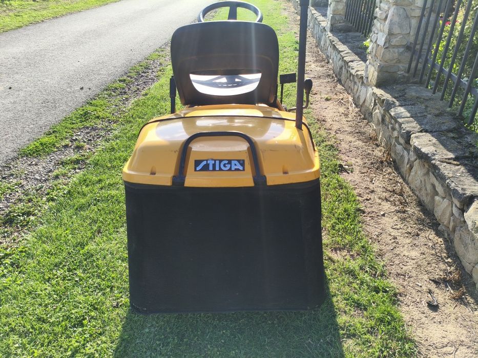 Traktorek Ogrodowy Tiga 15.5 hp Hydro  Husqvarna