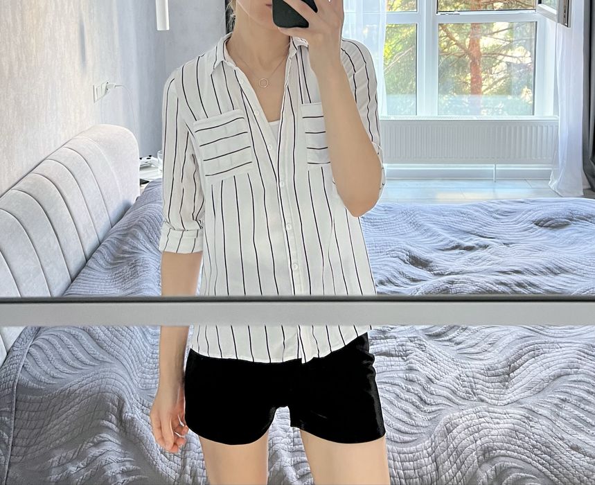 Рубашка біла жіноча в чорну смужку, женская белая рубашка в полоску