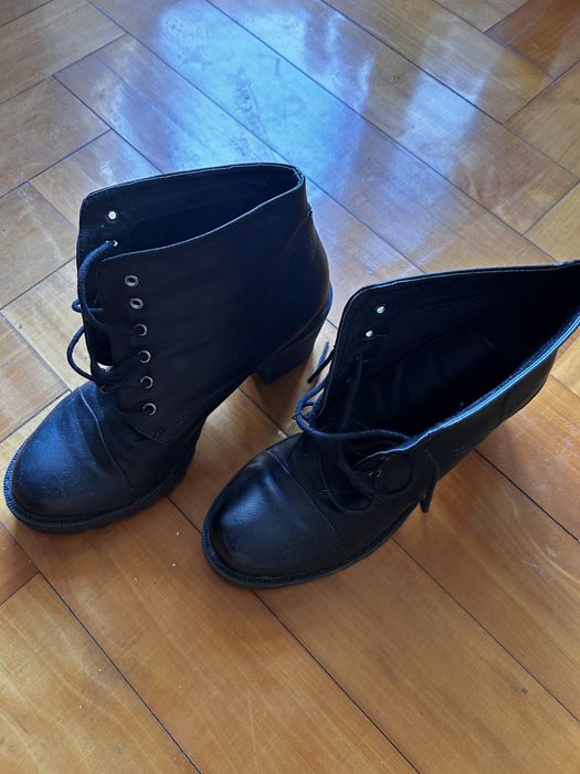 Venda de botas pretas Tino Gonzalez